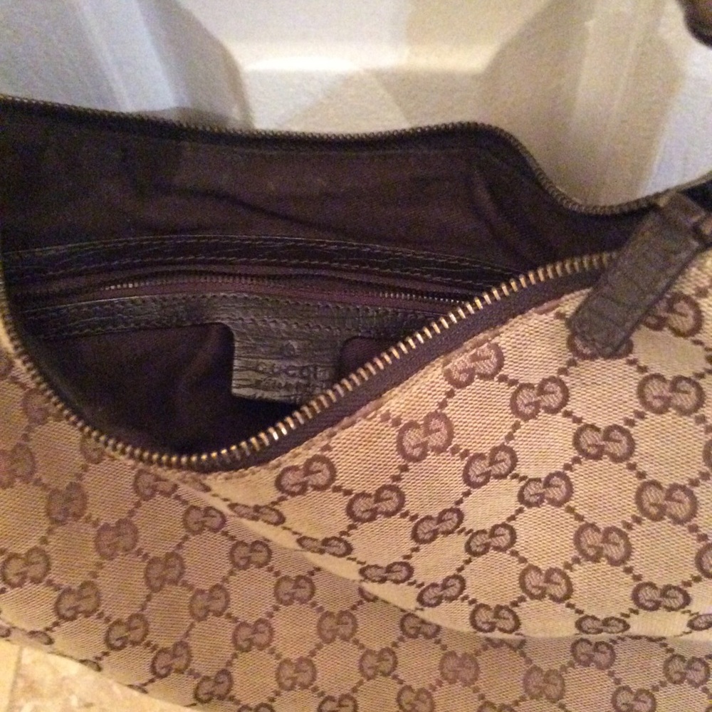 Authentic Gucci Handbag - Picture 2 of 3